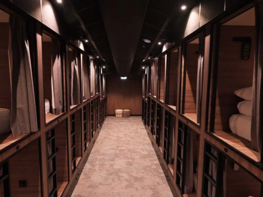 Cabins Hotel