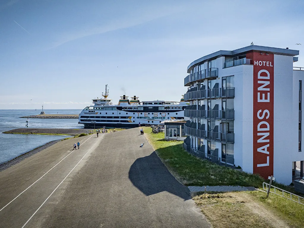 Hotel Lands End
