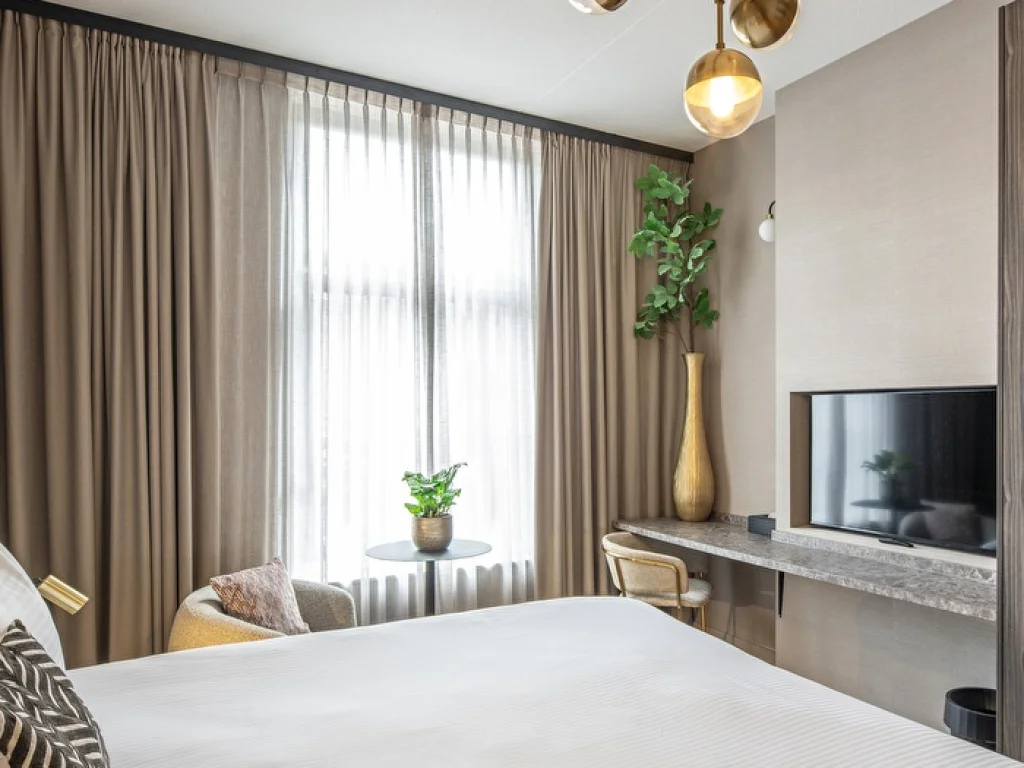 Breathe Hotel
