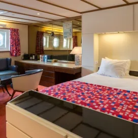 Cruise Hotel