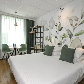 Court Garden Hotel