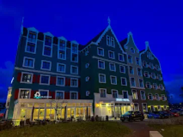 Zaan Hotel
