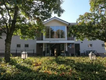 Human & Horse Hotel