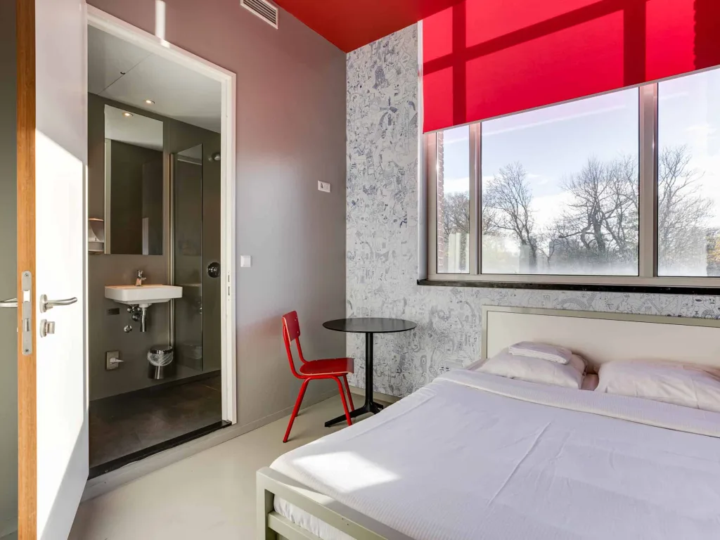 ClinkNoord Hostel