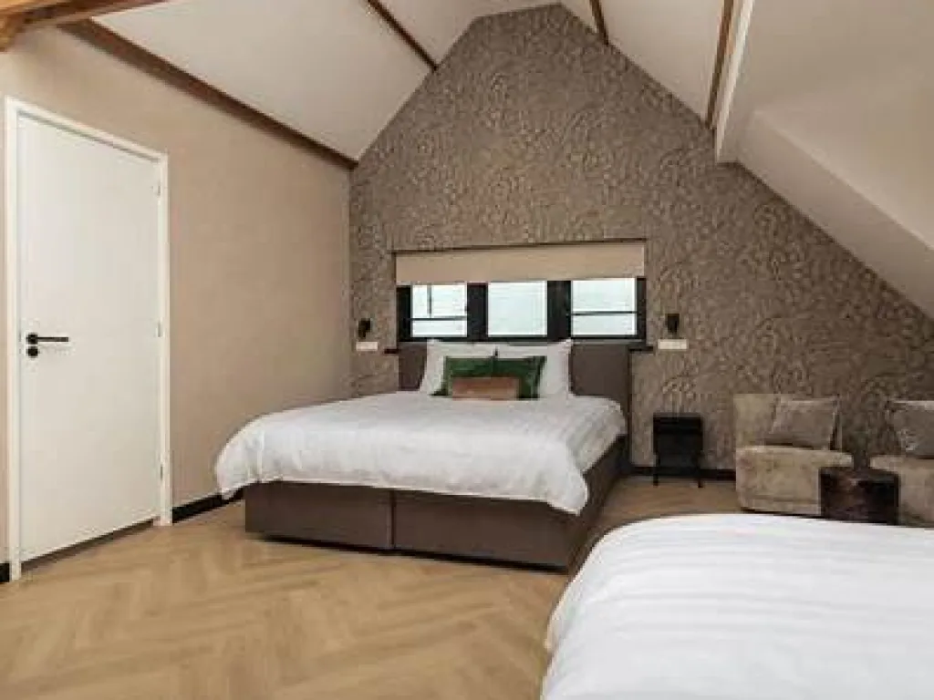 Hotel Twenty Three