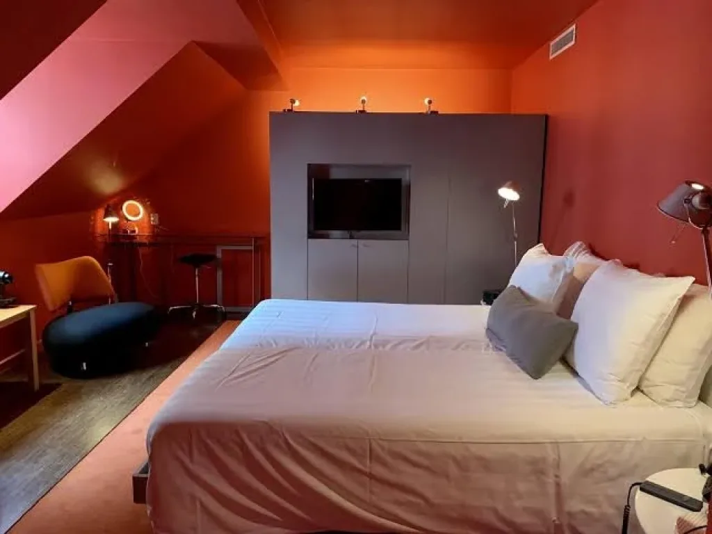 Derlon Hotel