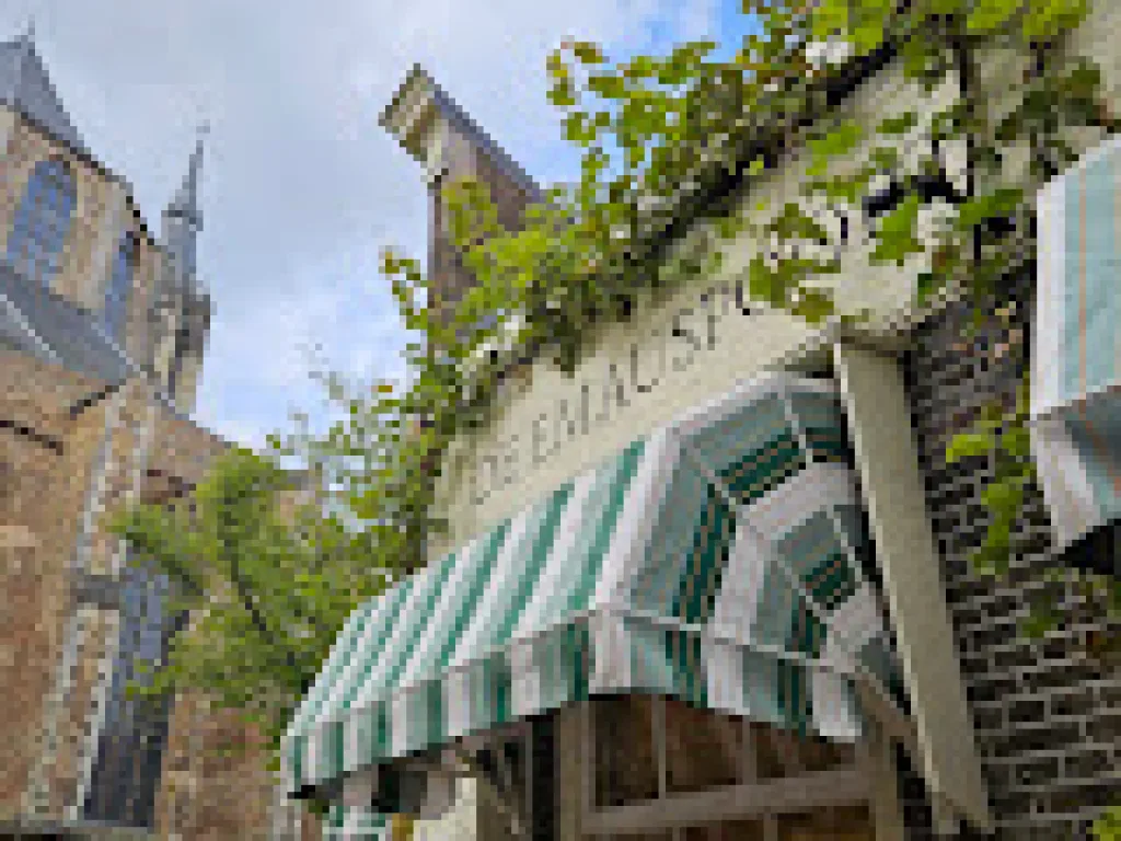 Hotel De Emauspoort
