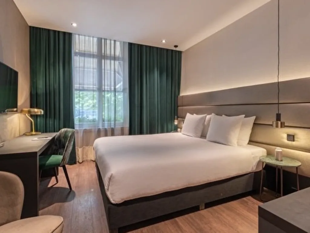 Corona Boutique Hotel