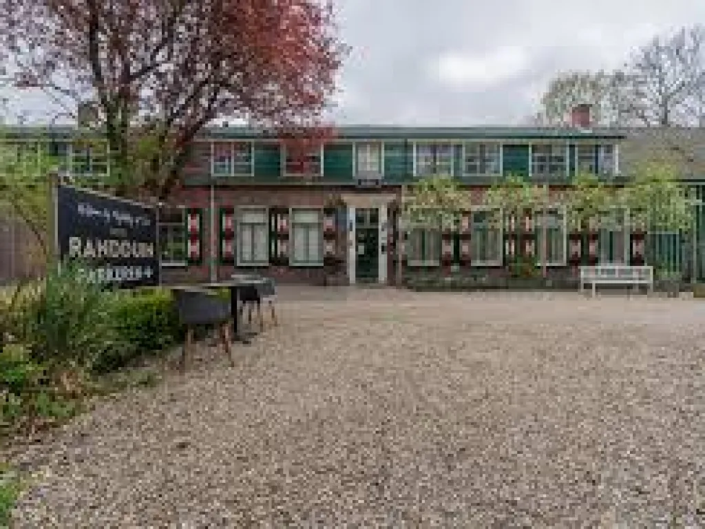 Randduin Hotel