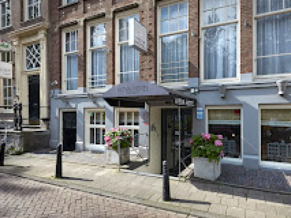 Nova Hotel